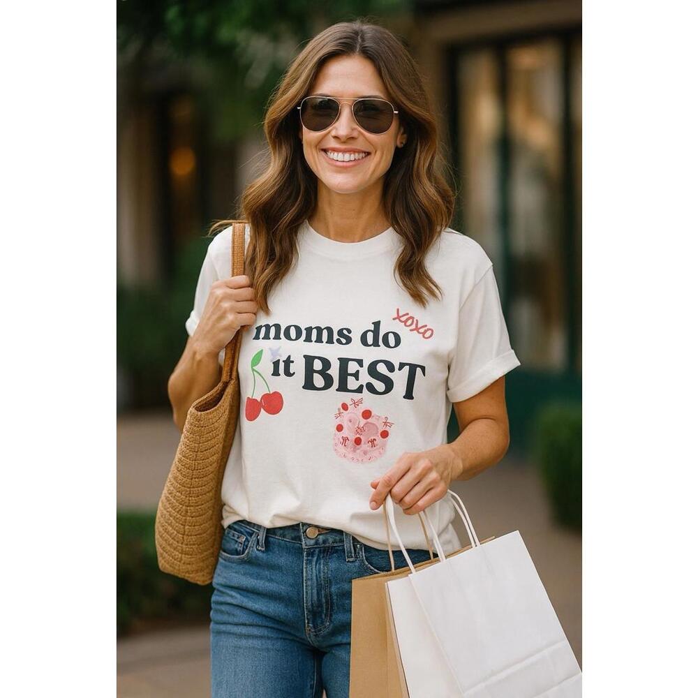 Comfort Colors T-Shirt Size M NWOT Moms Do It Best Graphic Tee White Casual